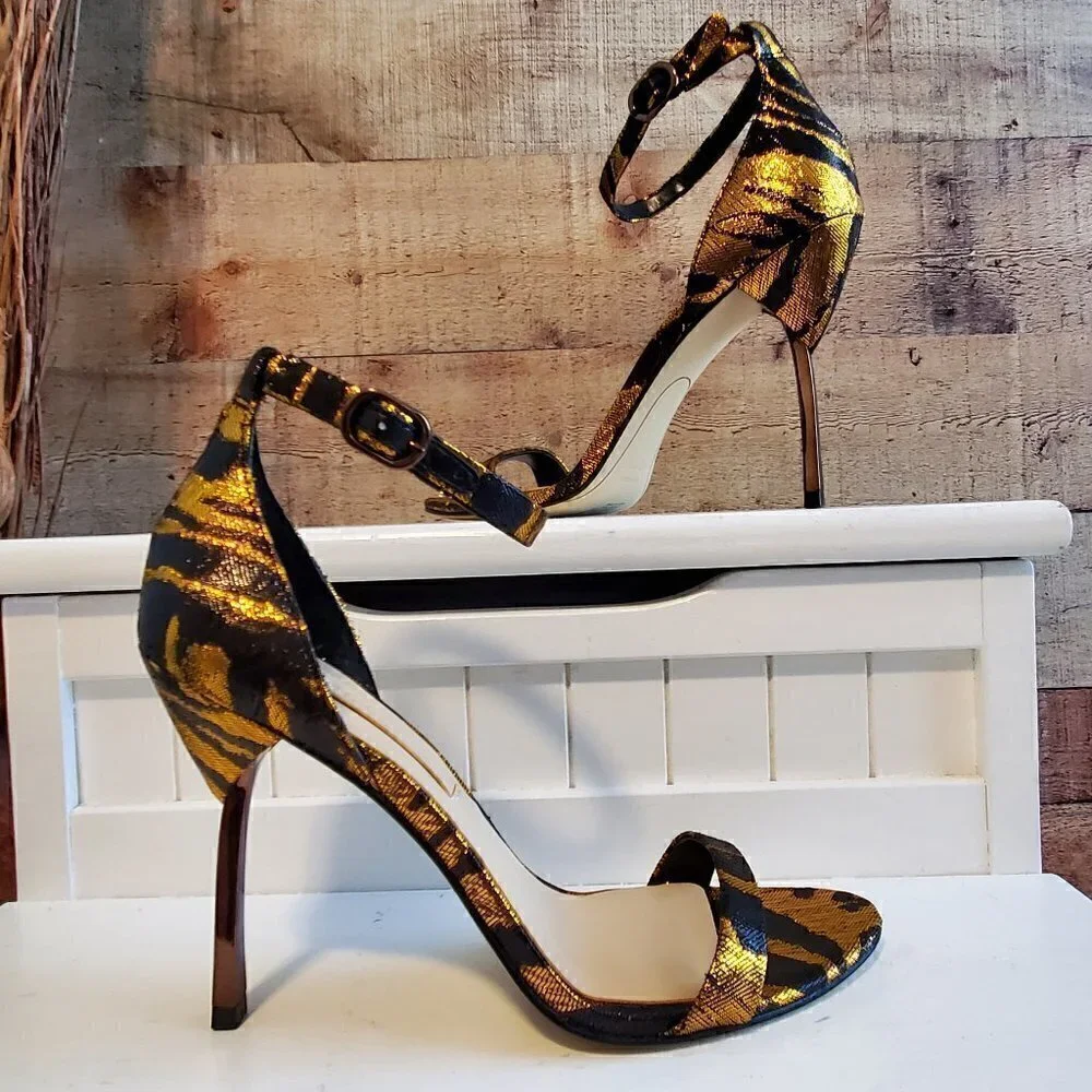 IMAGINE VINCE CAMUTO SATIN SANDAL